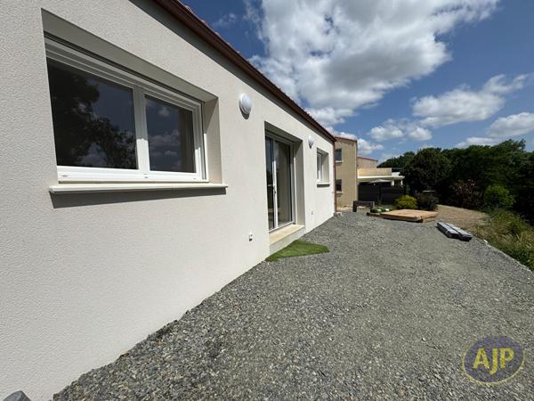 Maison à louer Montaigu : 4 pièces, 70m² avec 3 chambre(s) à 930€ - AJP Immobilier Montaigu