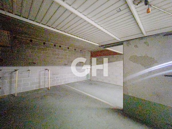 Double Box Paris 75020 24 m2