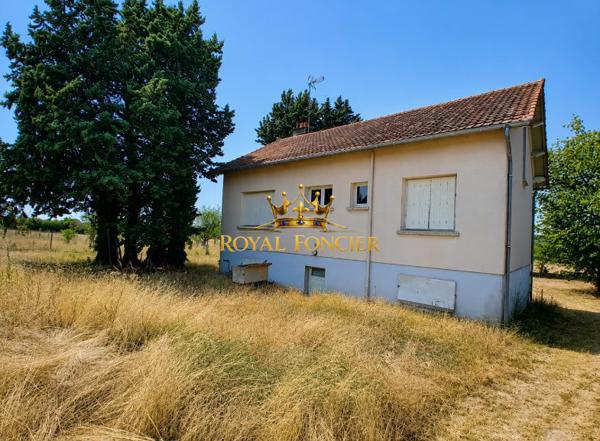 Vue sur la campagne, venez vous implanter dans ce pavillon  avec un hectare attenant