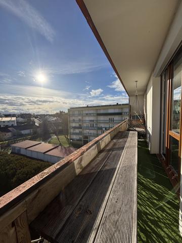 CHATILLON SUR SEINE Appartement contemporain de 70m² rénové avec terrasse exposée plein sud au 4e étage Châtillon-sur-Seine (21400)