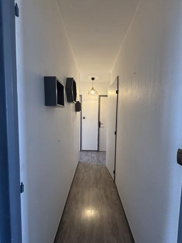 CHATILLON SUR SEINE Appartement contemporain de 70m² rénové avec terrasse exposée plein sud au 4e étage Châtillon-sur-Seine (21400)