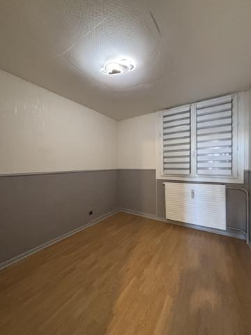 CHATILLON SUR SEINE Appartement contemporain de 70m² rénové avec terrasse exposée plein sud au 4e étage Châtillon-sur-Seine (21400)