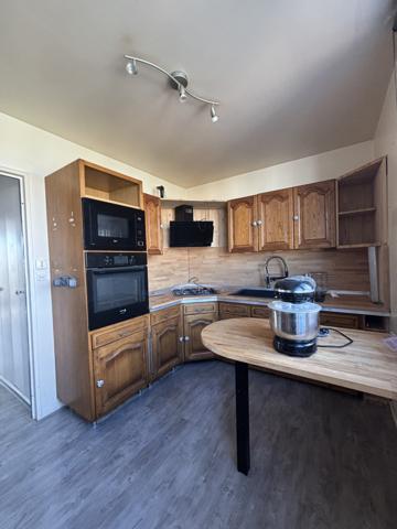 CHATILLON SUR SEINE Appartement contemporain de 70m² rénové avec terrasse exposée plein sud au 4e étage Châtillon-sur-Seine (21400)