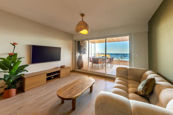 2 pièces de 52 m2 avec terrasse de 24 M2ILe Trayas-Saint raphael