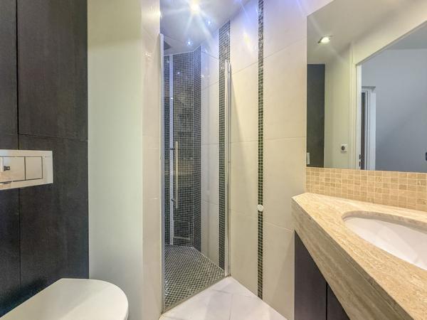 Maison de ville proche RER avec de belle prestation