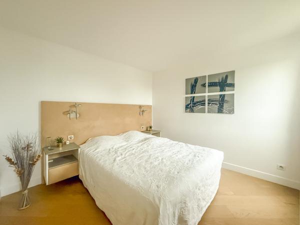 Maison de ville proche RER avec de belle prestation