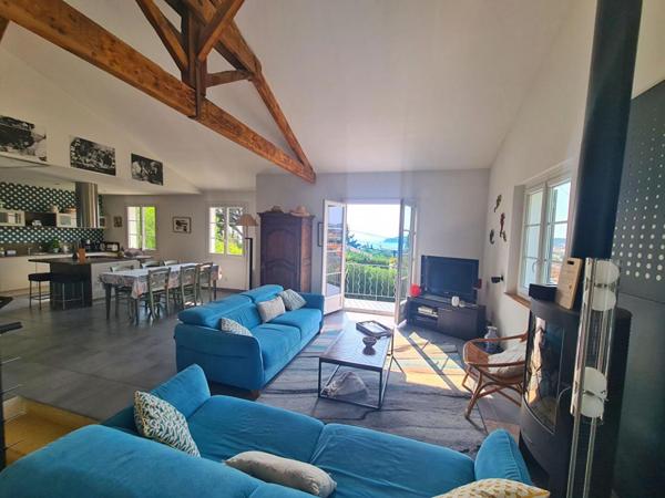 VILLA LES LÔNES- PROCHE PLAGES ET PORT DE SANARY A PIED