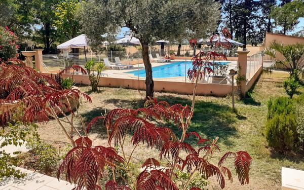 Maison à vendre    8 pièces •  Saint-Quentin-la-Poterie