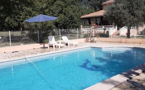 Maison à vendre    8 pièces •  Saint-Quentin-la-Poterie