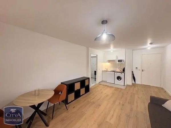 Appartement à louer 1 pièce 29.7m²