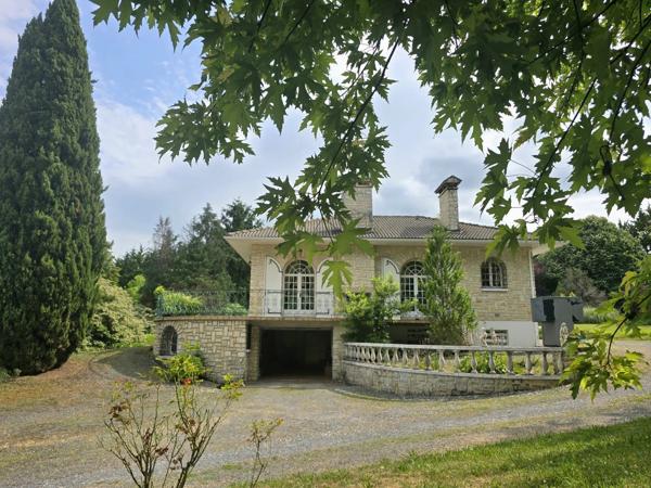 Maison de  322 m² habitables – Parc arboré de 1,75 ha – À 10 min d’Angoulême