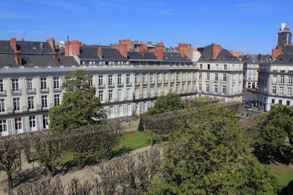 Louer appartement 5 pièces de 153 m²