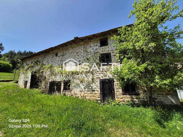 Ancien corps de ferme avec grange