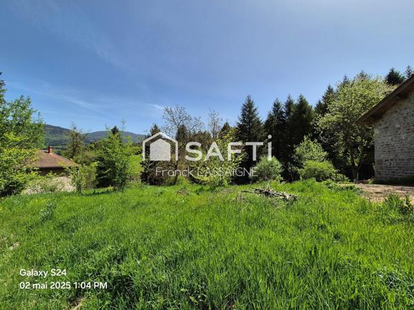 Ancien corps de ferme avec grange