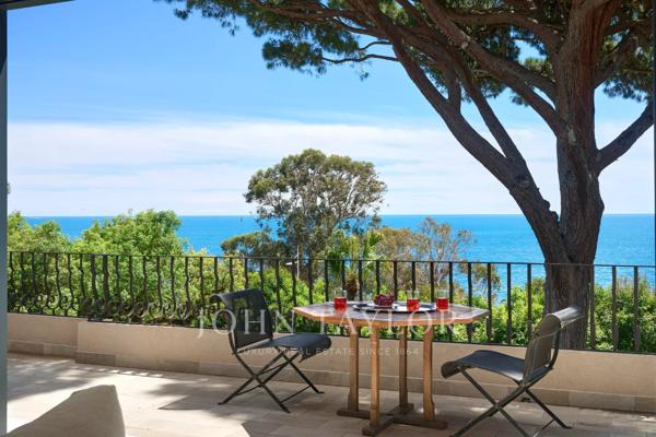 Villa de Charme Face à la Mer à Cannes