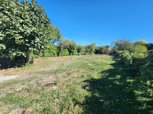 Terrain à bâtir de 400 m² à Valencin - Réf 2629