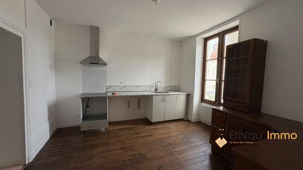 Appartement à louer, 3 pièces - Bar-sur-Aube 10200