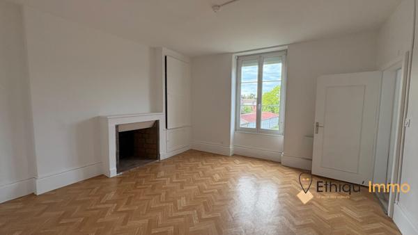 Appartement à louer, 3 pièces - Bar-sur-Aube 10200