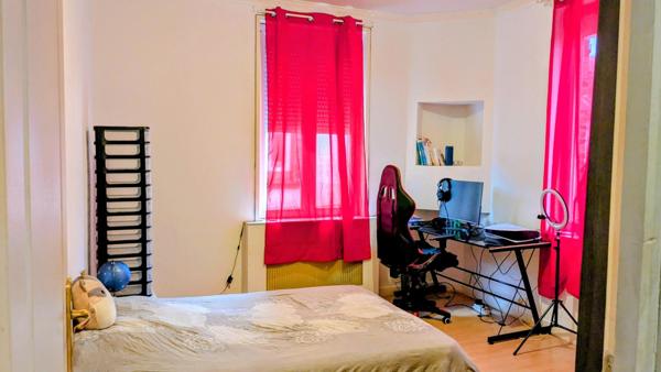 Maison de ville proche de toutes commodités