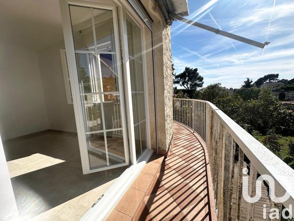 Duplex 4 pièces de 108 m² à Cassis (13260)