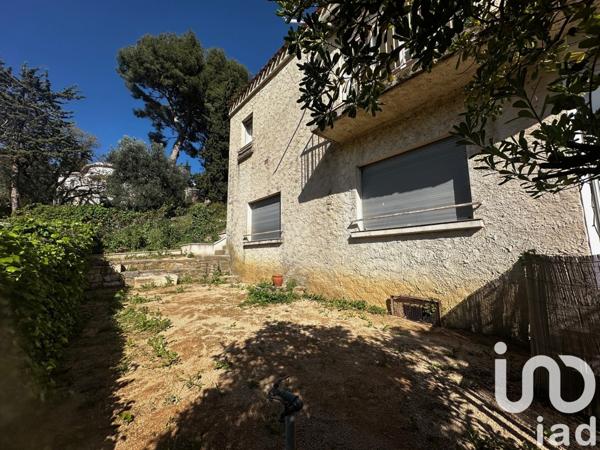 Duplex 4 pièces de 108 m² à Cassis (13260)