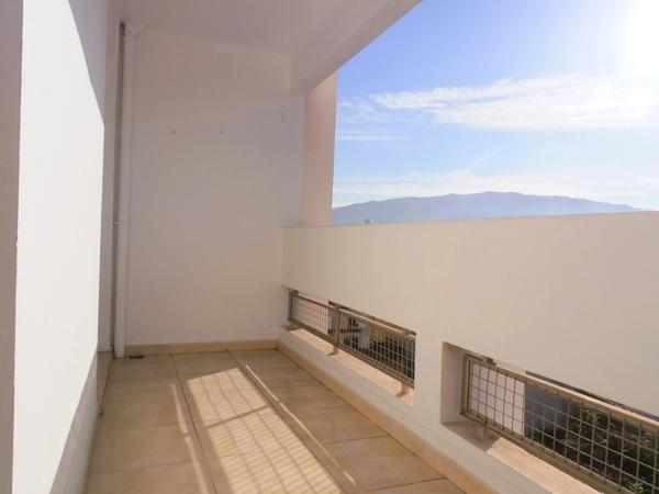 13010 Marseille Type 2 Lumineux