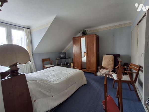 Couëron Bourg, maison ancienne à rénover sur environ 550 m2 de terrain