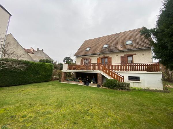 Maison Nanterre 7 pièce(s) 148 m2 €895 000 ** - Référence 15199