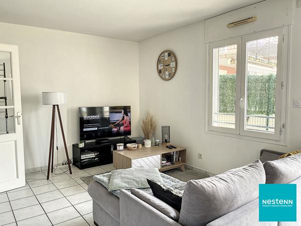 Centre de Feurs appartement 2 pièce(s) 52,2 m2 avec terrasse, place de parking privée et Cave.