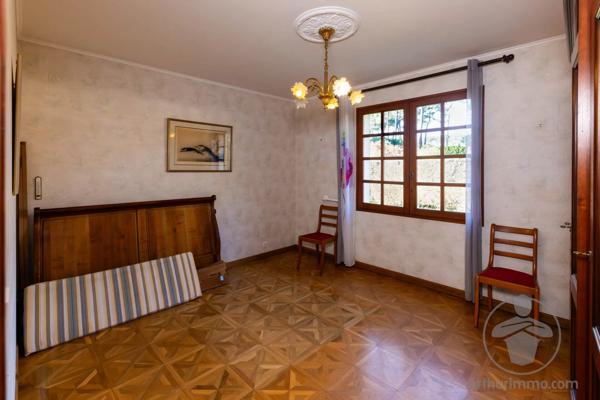 Vente                                                      Maison
                        
                     7 pièces                      167 m2                     à Biscarrosse