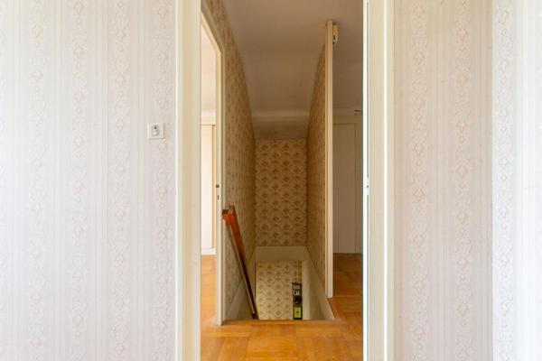 Maison Gorges 6 P . 4 Chs . 128,7 M² . T 1034 M² . 2 garages . Sous sol