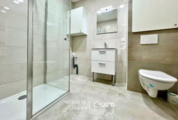 Immeuble de 2 appartements loués refait à neuf