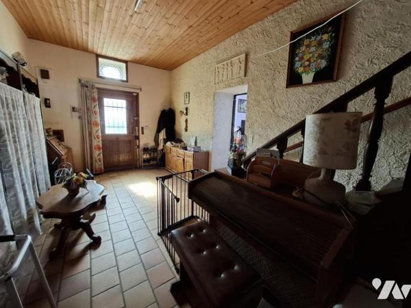 Maison en pierre de 141 m² hab - 3 chambres à ARVERT - à 10 mns de la MER