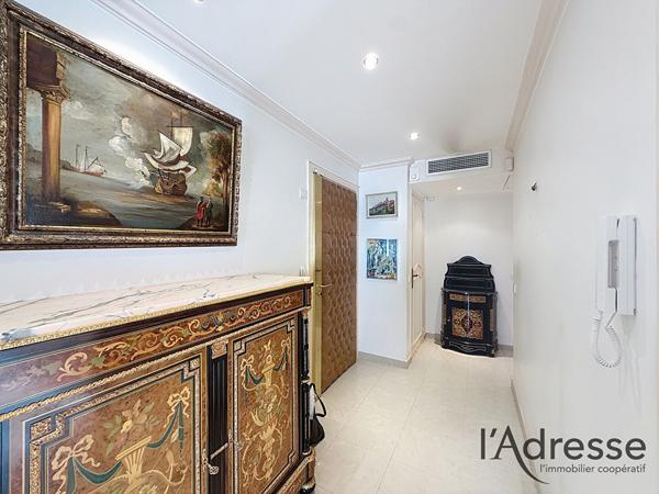 COUP DE COEUR ! Spacieux 3 pièces d'environ 70m² avec parking et cave !