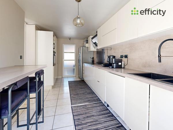 Maison
         5 pièces
        - 113 m² Exclusivité 269 000 € *