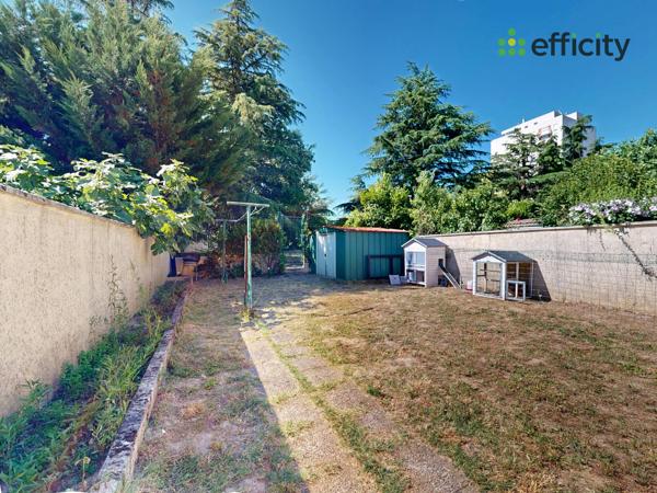 Maison
         5 pièces
        - 113 m² Exclusivité 269 000 € *