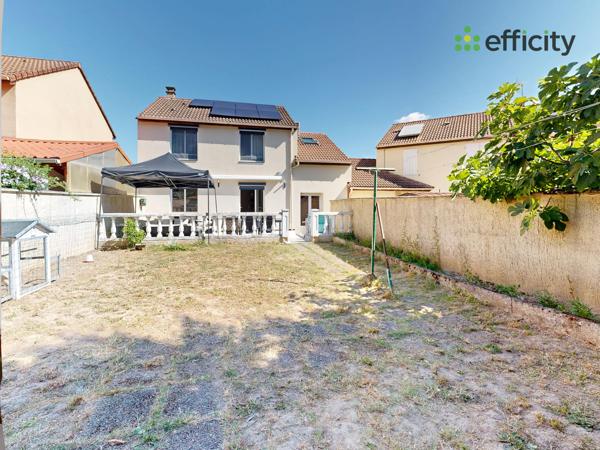 Maison
         5 pièces
        - 113 m² Exclusivité 269 000 € *