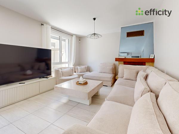 Maison
         5 pièces
        - 113 m² Exclusivité 269 000 € *