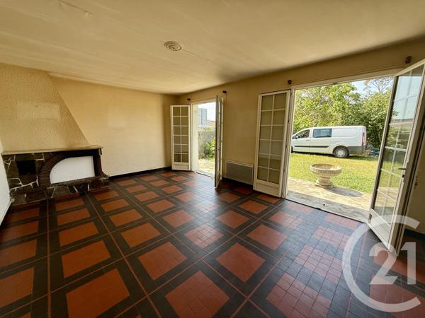 Maison à vendre  6 pièces - 112 m 2   ST PIERRE D OLERON  - 17