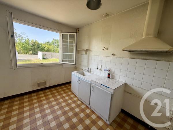 Maison à vendre  6 pièces - 112 m 2   ST PIERRE D OLERON  - 17