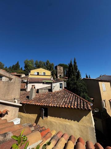 A vendre dans le Golfe de SAINT TROPEZ / COGOLIN.