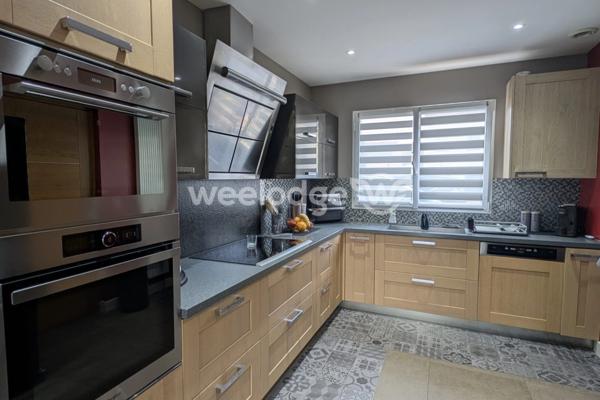Maison à vendre 6 pièces de 125 m² à La Verrière