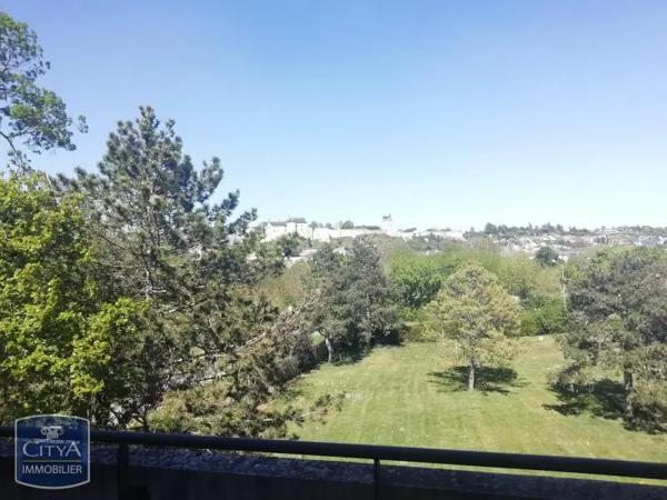 Appartement à louer 2 pièces 39.45m² Chinon (37500)