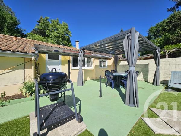 Maison à vendre  6 pièces - 142,25 m 2   VENDAYS MONTALIVET  - 33