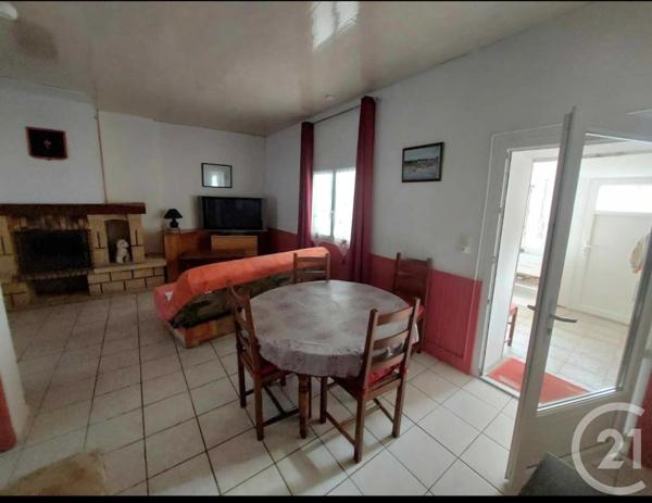 Maison à vendre  6 pièces - 142,25 m 2   VENDAYS MONTALIVET  - 33