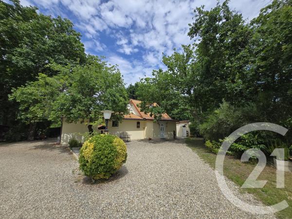Maison à vendre  6 pièces - 142,25 m 2   VENDAYS MONTALIVET  - 33