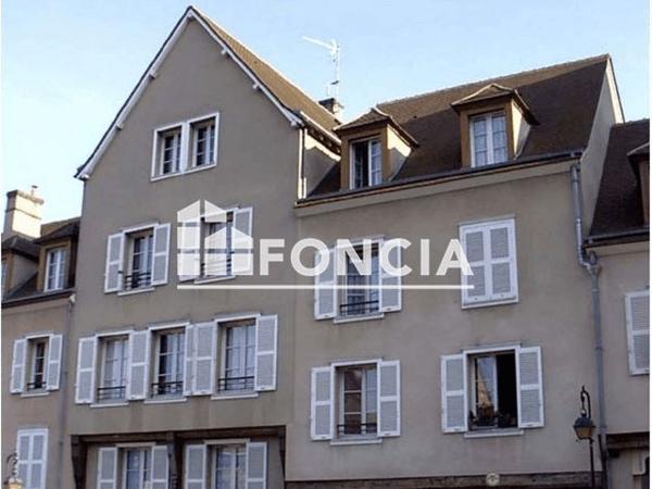 Location Studio 26 m² - 18 PLACE DE LA POISSONNERIE Chartres 28000