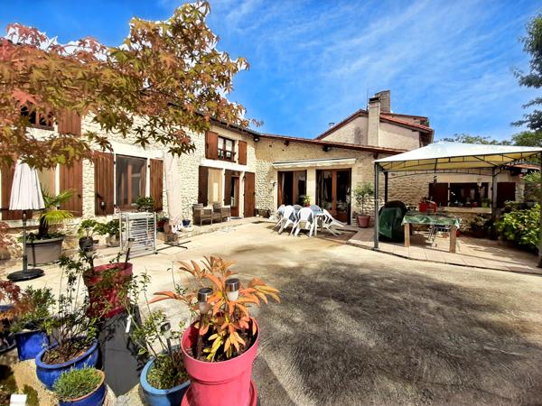 Maison à vendre à Saint-Séverin (16390) - Charente