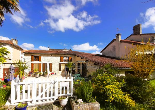 Maison à vendre à Saint-Séverin (16390) - Charente
