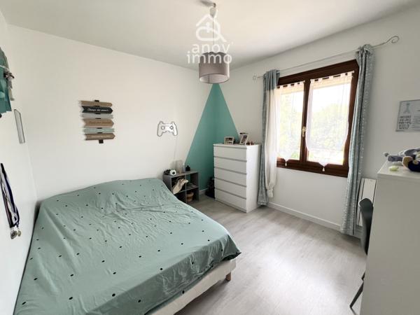 Maison
                                                                                                                                                                                                                                                                                                                        5 pièce(s)                                                                                                                                                                                                          4 chambre(s)                                                                                                                                                                                                          117  m²